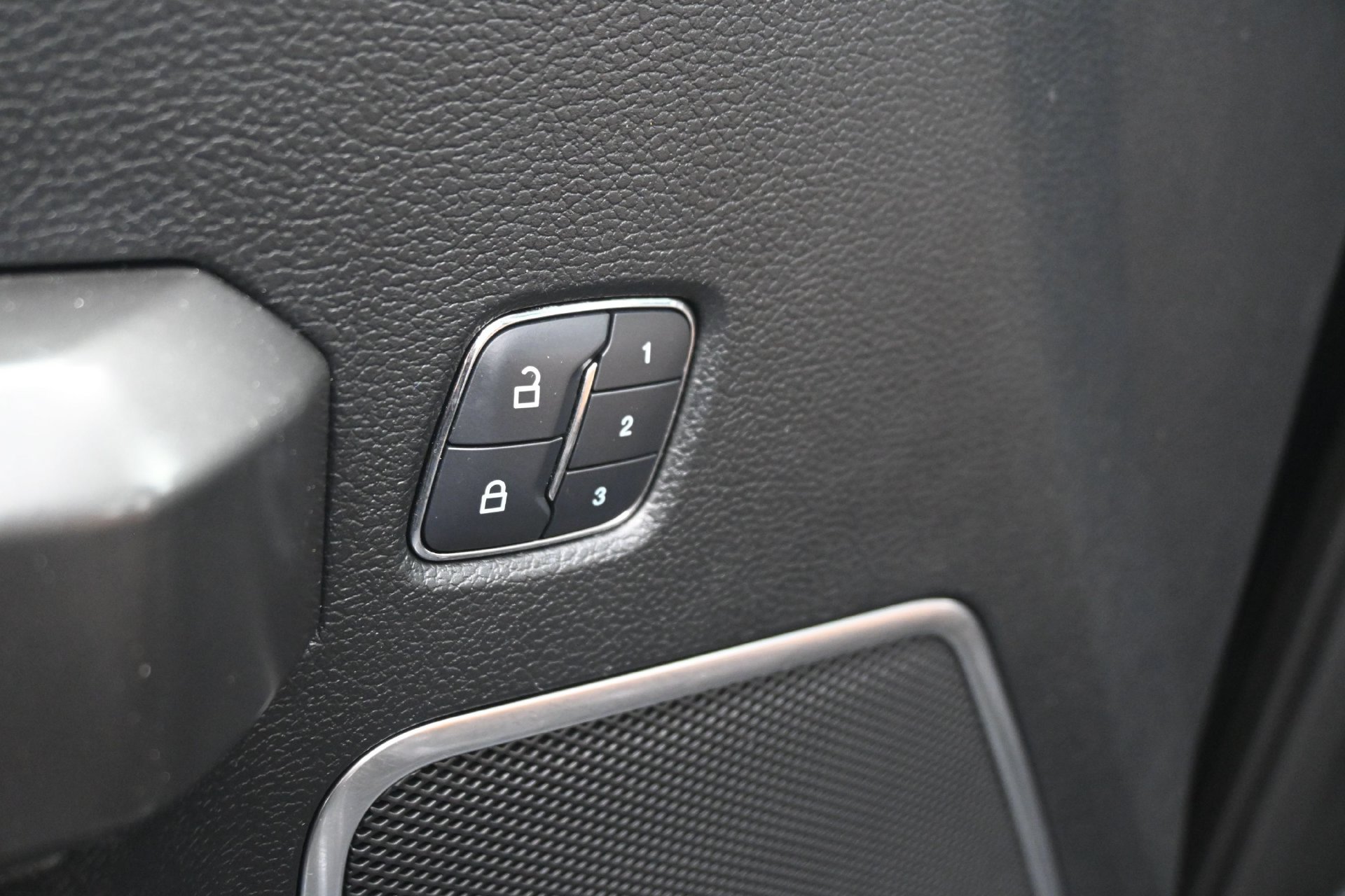 Used 2017 Ford F150 Limited AWD/4WD image 19
