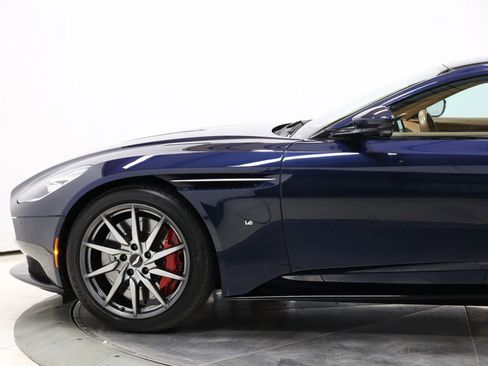 Used 2017 Aston Martin DB11 V12 RWD image 9