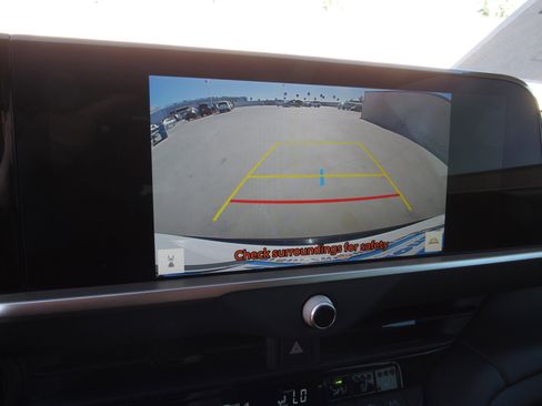 Used 2025 Toyota Crown Signia image 20