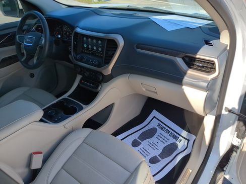 Certified 2023 GMC Acadia Denali w/ Denali Ultimate Package image 10