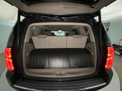 Used 2018 Chevrolet Tahoe Premier AWD/4WD image 25