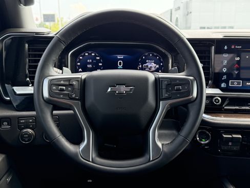 Used 2026 Chevrolet Silverado 1500 LT Trail Boss w/ Convenience Package II AWD/4WD image 19