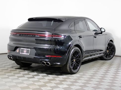 Used 2024 Porsche Cayenne S image 7