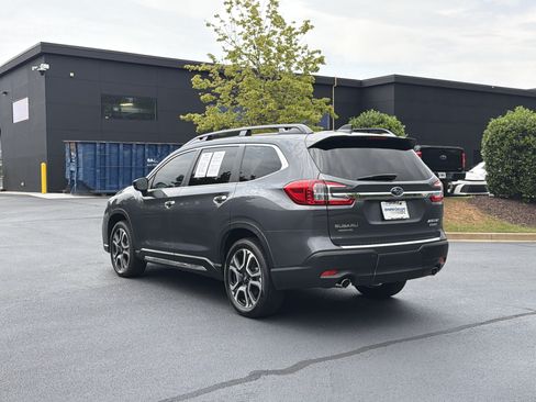Used 2025 Subaru Ascent Touring AWD/4WD image 16