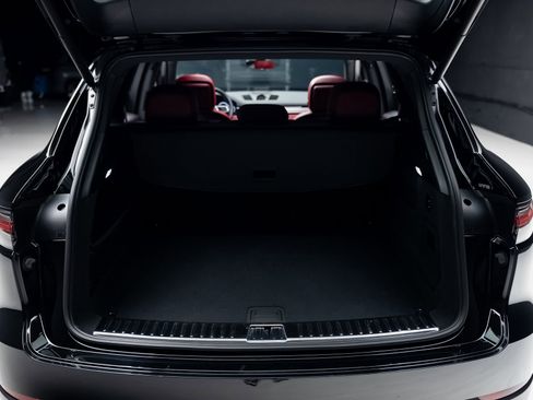 Used 2023 Porsche Cayenne S image 74