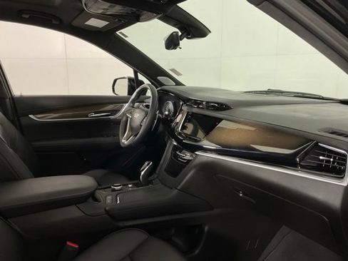 Used 2024 Cadillac XT6 Sport w/ Platinum Package AWD/4WD image 29