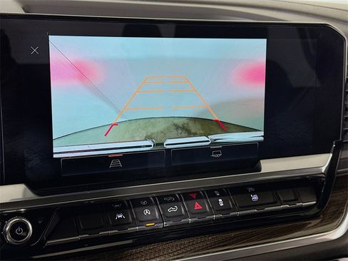 Used 2025 GMC Sierra 1500 Elevation image 12