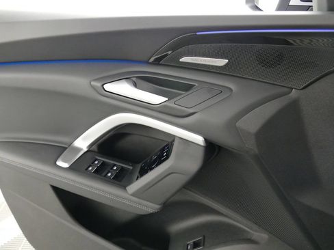 Certified 2025 Audi Q5 Premium AWD/4WD image 13