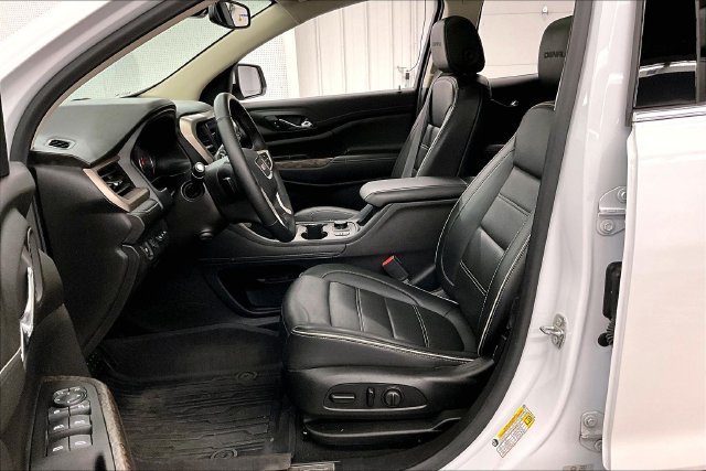 Used 2023 GMC Acadia Denali w/ Trailering Package AWD/4WD image 24