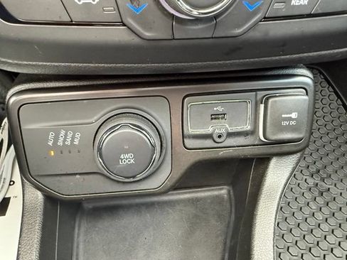 Used 2023 Jeep Renegade Altitude w/ Sun/Sound Group AWD/4WD image 27