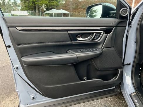 Used 2022 Honda CR-V Touring image 17