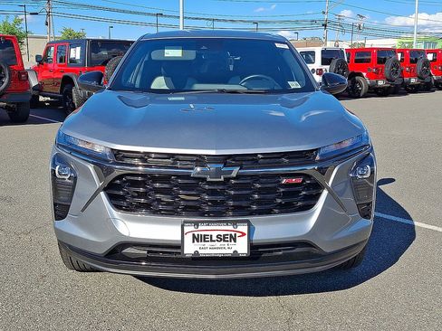 Used 2025 Chevrolet Trax RS w/ Driver Confidence Package FWD image 35