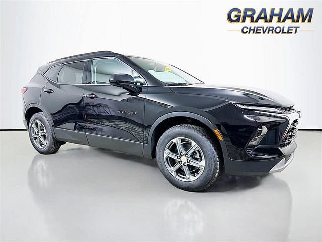 New 2026 Chevrolet Blazer LT w/ Convenience Package AWD/4WD image 1
