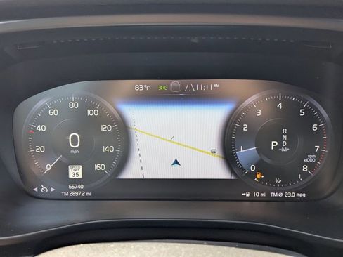 Used 2021 Volvo XC40 T5 R-Design w/ Climate Package image 12