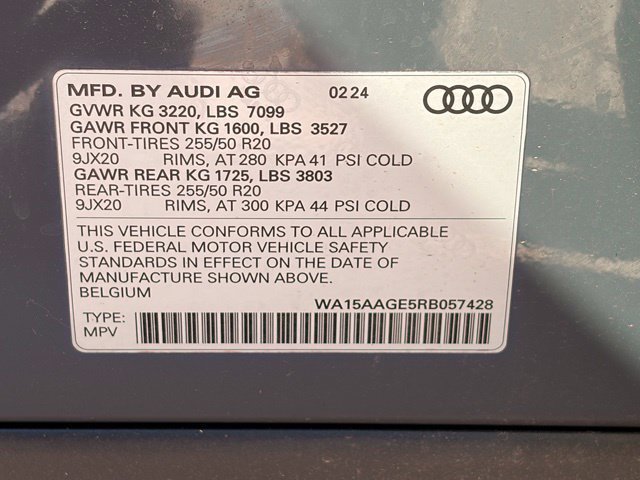 Used 2024 Audi Q8 e-tron Premium Plus w/ Premium Plus Package AWD/4WD image 19