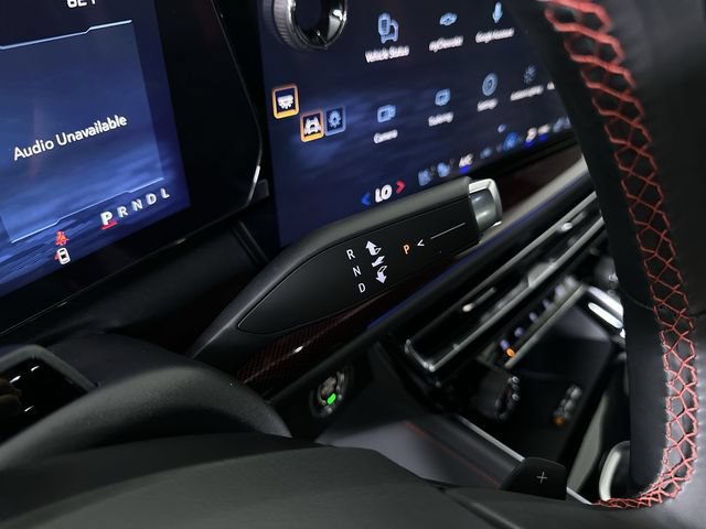 New 2027 Chevrolet Traverse RS w/ LPO, Floor Liner Package FWD image 17