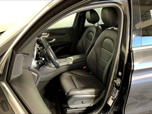 Used 2021 Mercedes-Benz GLC 300 GLC 300 image 34