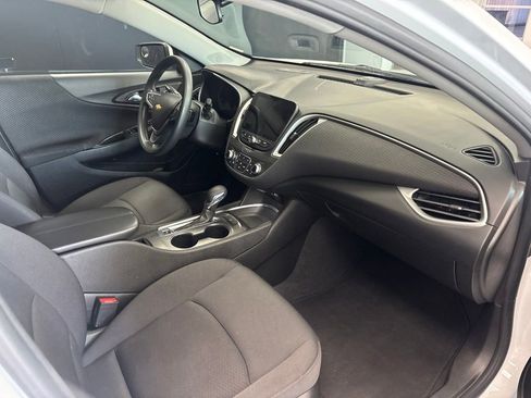 Used 2023 Chevrolet Malibu LT FWD image 11