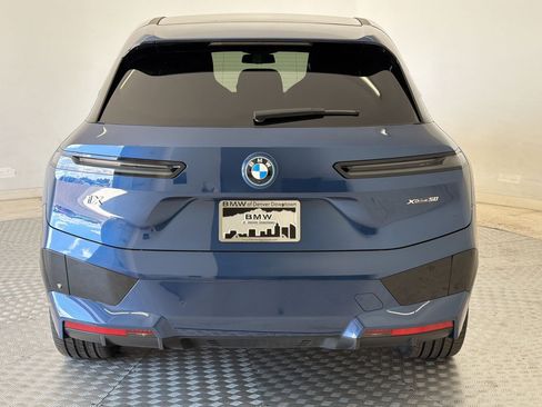Certified 2024 BMW iX xDrive50 w/ Premium Package AWD/4WD image 10