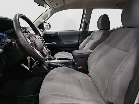 Used 2016 Toyota Tacoma SR5 image 16
