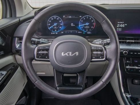Used 2024 Kia Carnival SX Prestige image 37