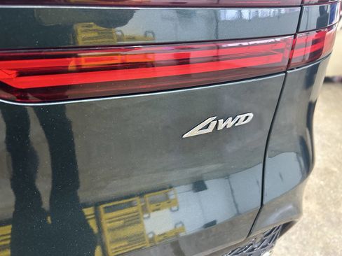 Used 2023 Genesis GV70 2.5T w/ Advanced Package image 6