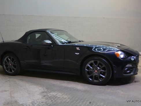 Used 2017 FIAT 124 Spider Abarth RWD image 27