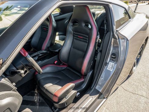 Used 2016 Nissan GT-R Black Edition AWD/4WD image 24
