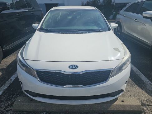 Used 2017 Kia Forte LX FWD image 2