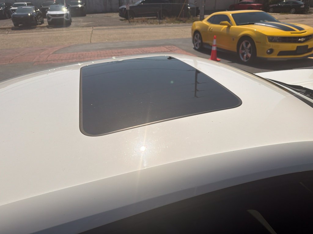 Used 2022 Chevrolet Camaro SS RWD image 3