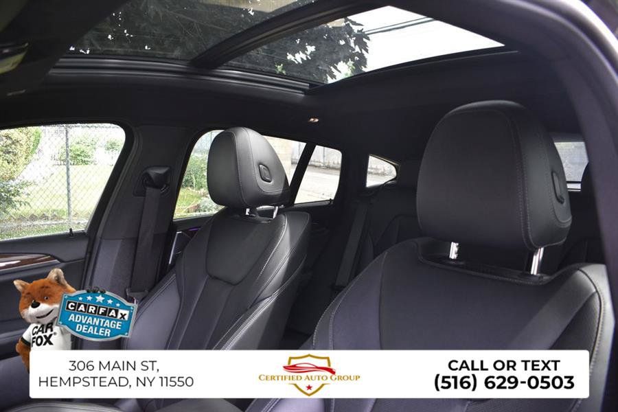 Used 2024 BMW X4 xDrive30i AWD/4WD image 7