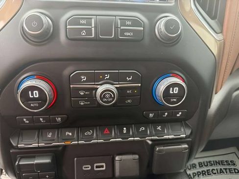 Used 2023 Chevrolet Silverado 2500 High Country AWD/4WD image 19