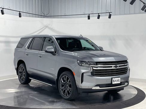 Used 2023 Chevrolet Tahoe LT w/ Luxury Package AWD/4WD image 45