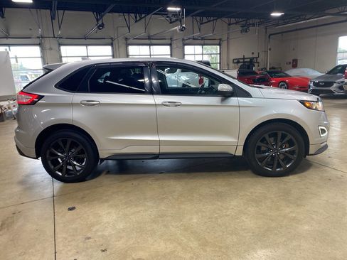 Used 2015 Ford Edge Sport image 4