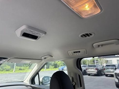 New 2026 Kia Carnival EX FWD image 14