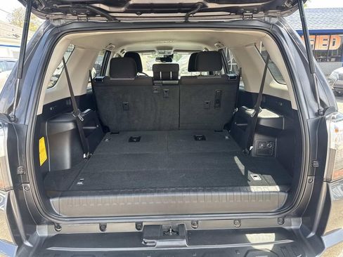Used 2022 Toyota 4Runner SR5 image 9