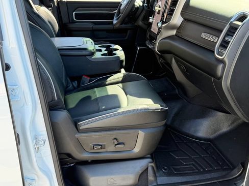 Used 2026 RAM 2500 Laramie AWD/4WD image 23