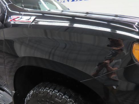 Used 2021 Chevrolet Silverado 1500 LT Trail Boss w/ Convenience Package II AWD/4WD image 32