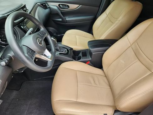 Used 2019 Nissan Rogue Sport S w/ Appearance Package FWD image 4