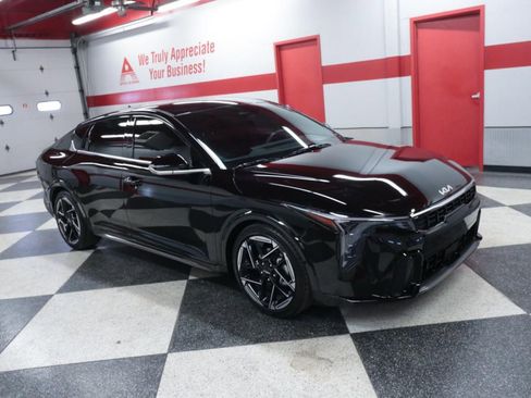 Used 2025 Kia K4 GT-Line image 3