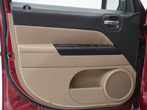 Used 2012 Jeep Patriot Latitude image 13