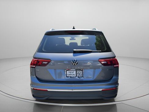 Certified 2024 Volkswagen Tiguan SE AWD/4WD image 4