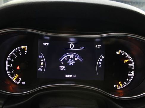 Used 2019 Jeep Grand Cherokee Laredo image 17