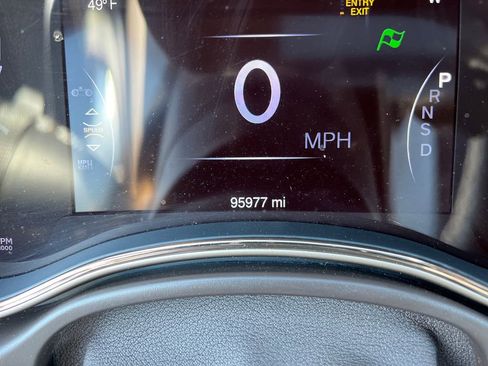 Used 2014 Jeep Grand Cherokee Summit image 22