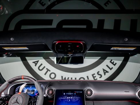 Used 2025 Mercedes-Benz AMG GT 63 image 10