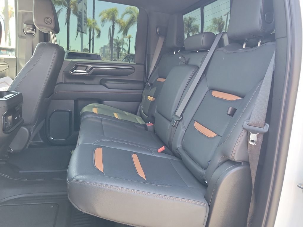 Used 2024 GMC Sierra 2500 AT4 w/ AT4 Preferred Package AWD/4WD image 24