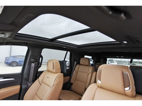 New 2026 Cadillac Escalade Luxury w/ Touring Package image 24