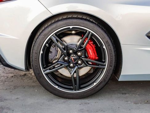 Used 2022 Chevrolet Corvette Stingray w/ Z51 Performance Package image 12