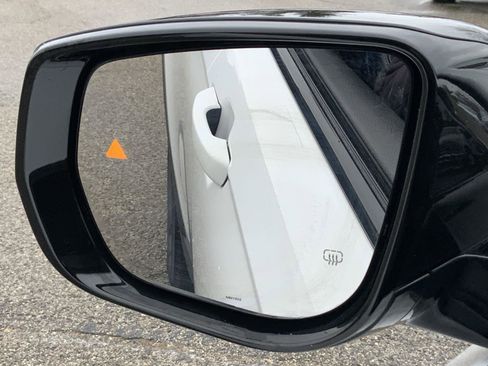 Used 2023 Jeep Grand Cherokee L Limited image 16