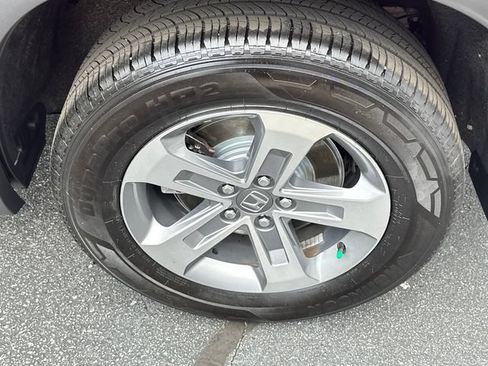 Used 2025 Honda Pilot EX-L image 26